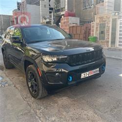 جیپ گراند شیرۆکی